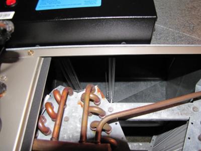 Calutech BlueRay installed. Look carefuly and you will see the UV bulbs above the coils.